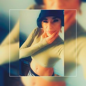 Meet your Posher, Valérie